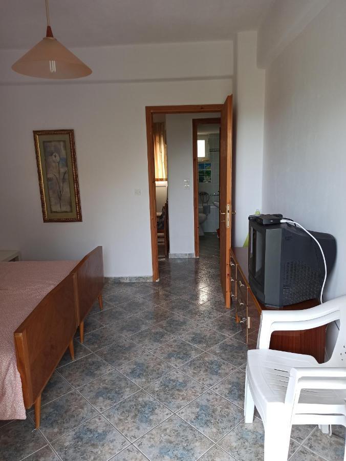 Anastasia - Efthimios Apartments Agios Konstantinos  Exteriör bild