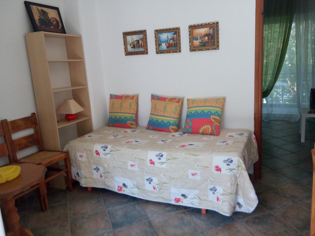Anastasia - Efthimios Apartments Agios Konstantinos  Exteriör bild