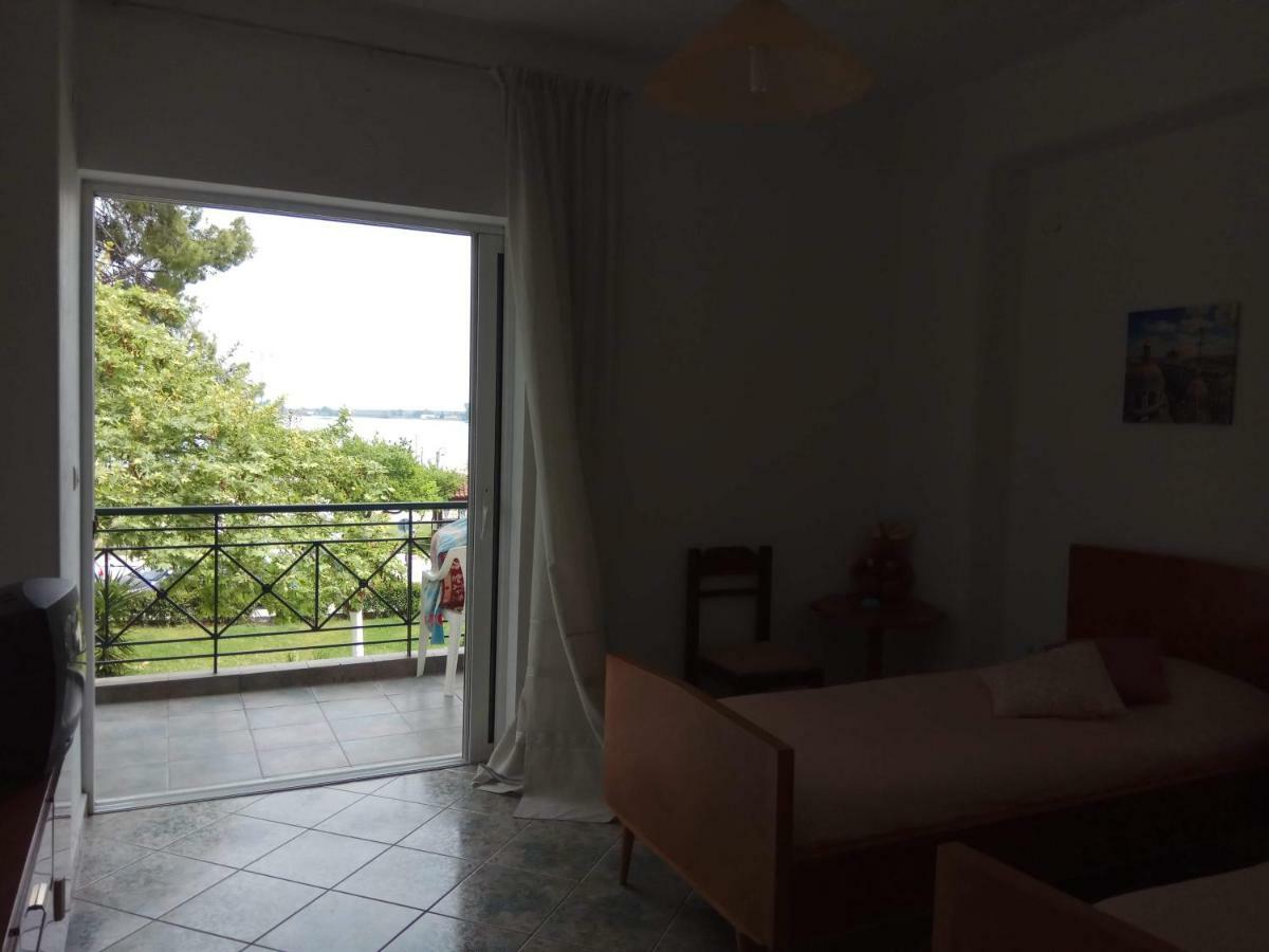 Anastasia - Efthimios Apartments Agios Konstantinos  Exteriör bild